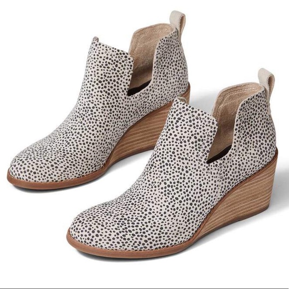 Toms Shoes - TOMS Macadamia Cheetah Wedges 7